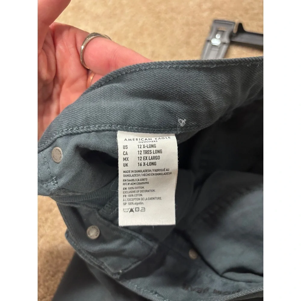American Eagle Mom Jeans Ne(X)t Level Stretch Green Size‎ 12 X-Long Denim